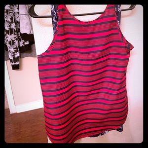 ✔️ Pocketed tanks! 4 for $10